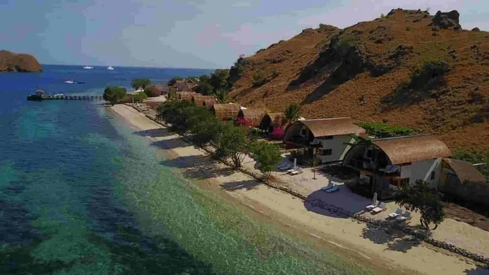 Sebayur Island - Luxury Phinisi Komodo Charter 2026